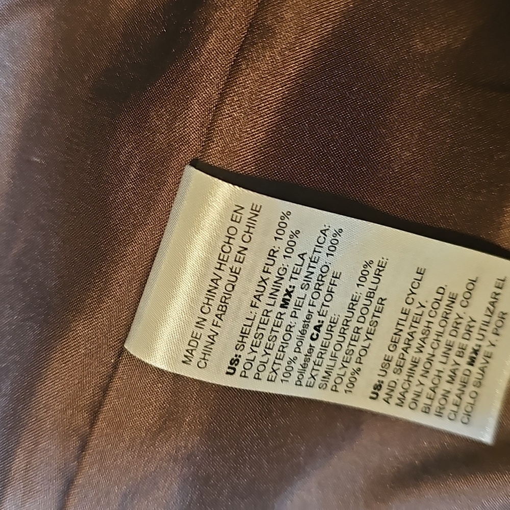 Chico's Faux Fur Vest Size 0 (MED) Very Good Condition. No Signs Of Wear. - Picture 5 of 12
